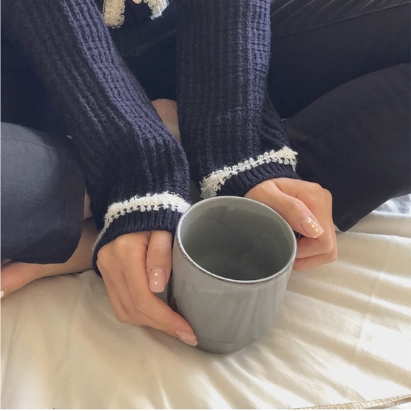 Button Up sweater Cardigan - Picture 3 of 8